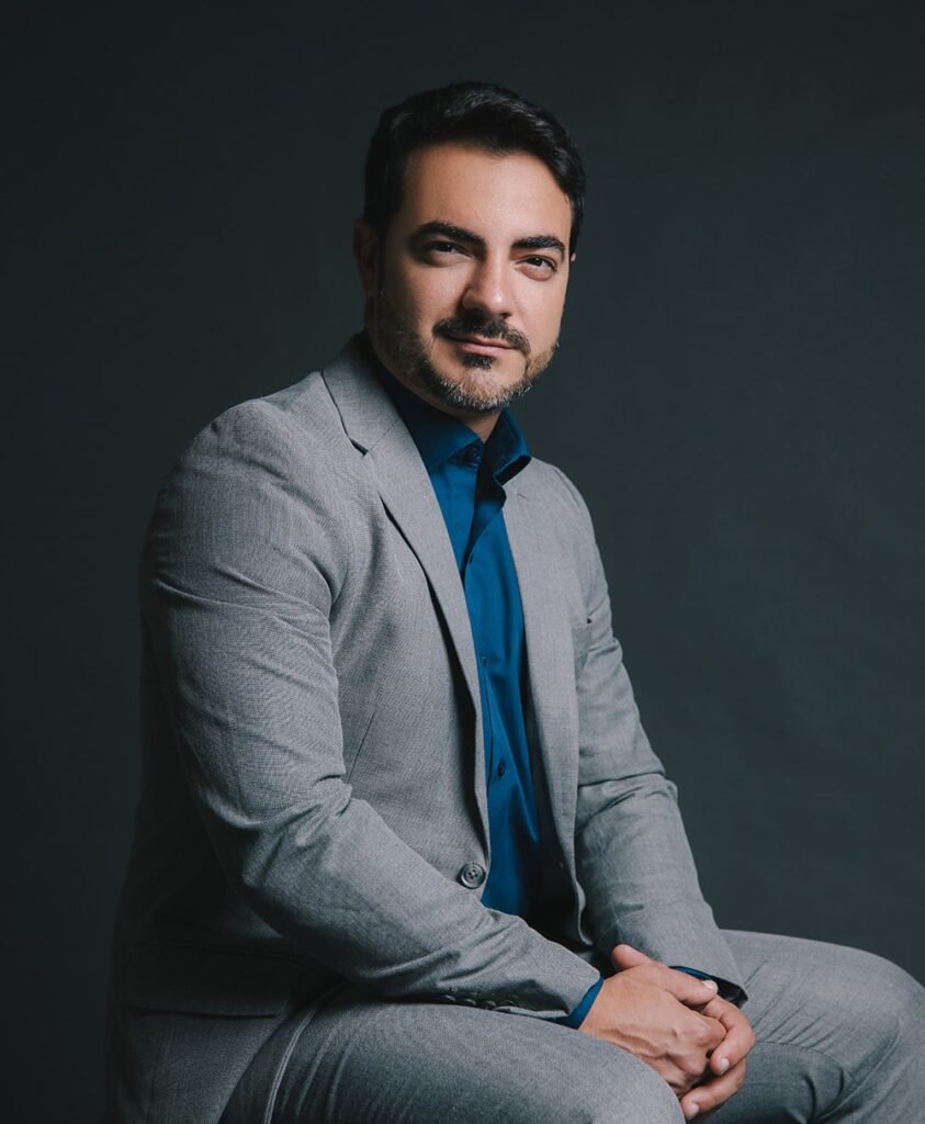 Dr. José Vitor Zanardi, ginecologista especialista em endometriose e reprodução humana