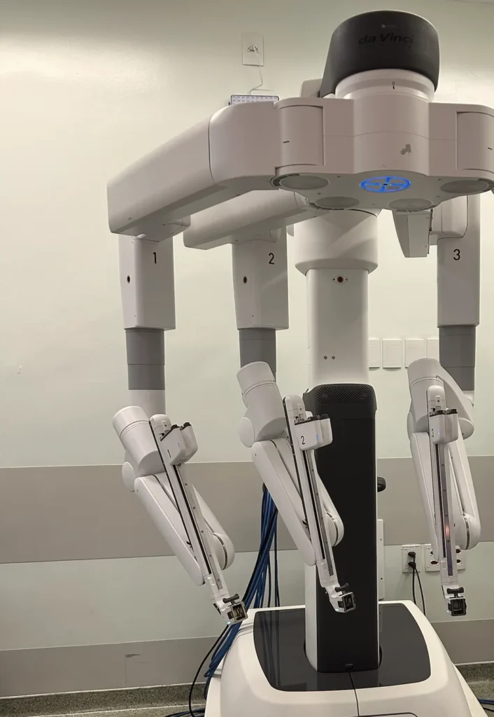 Sistema de cirurgia robótica da Vinci com quatro braços